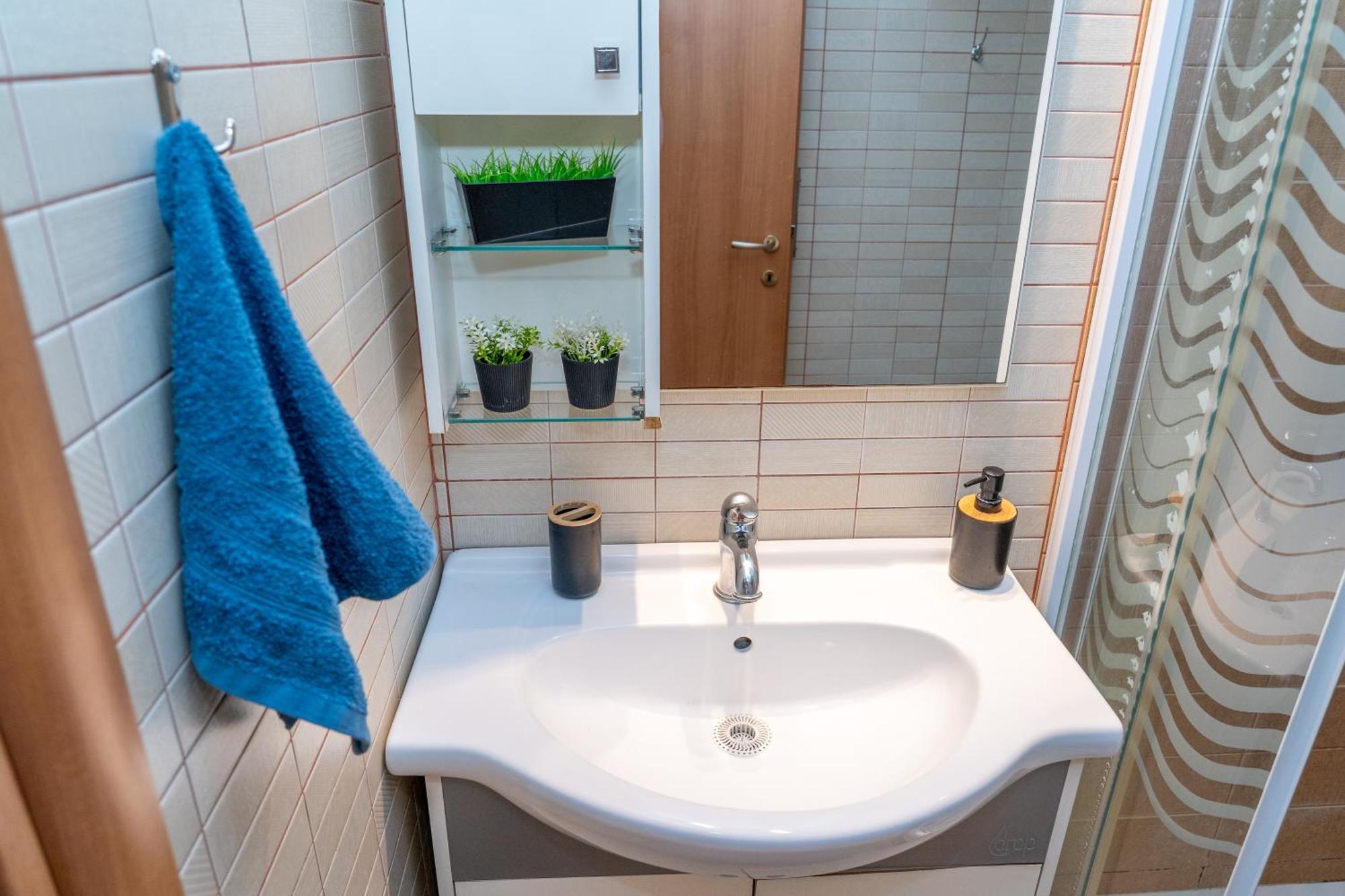 סלוניקי Modern Apt Upon Tsimiski מראה חיצוני תמונה
