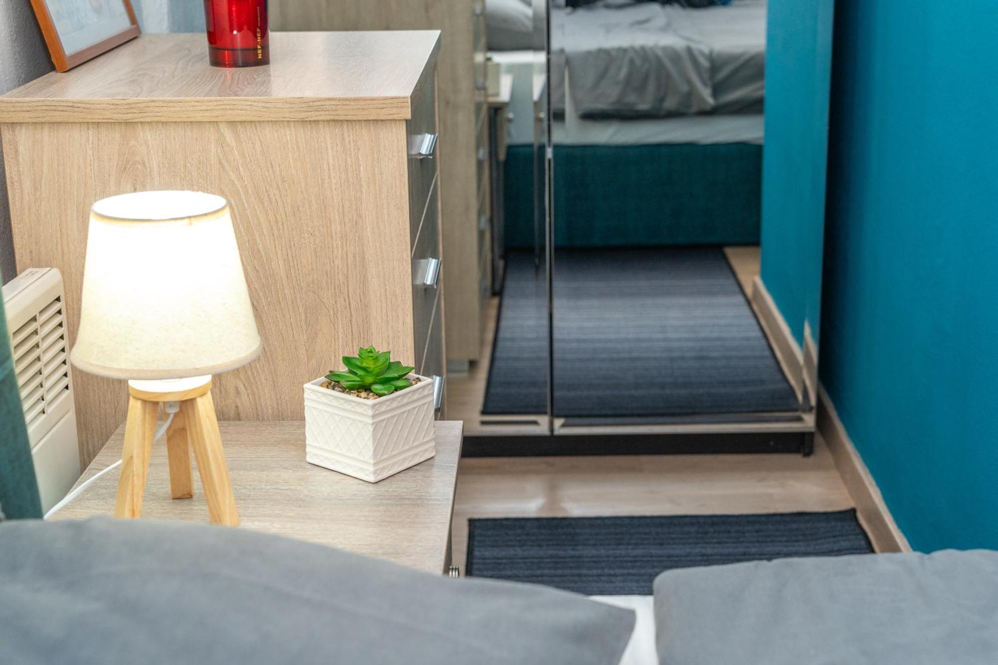 סלוניקי Modern Apt Upon Tsimiski מראה חיצוני תמונה